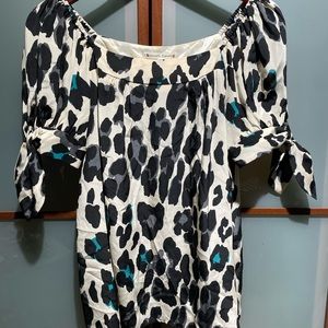 Nanette Lepore Womens Silk Crepe Leopard Short Sleeve Blouse Top Beige Size 2